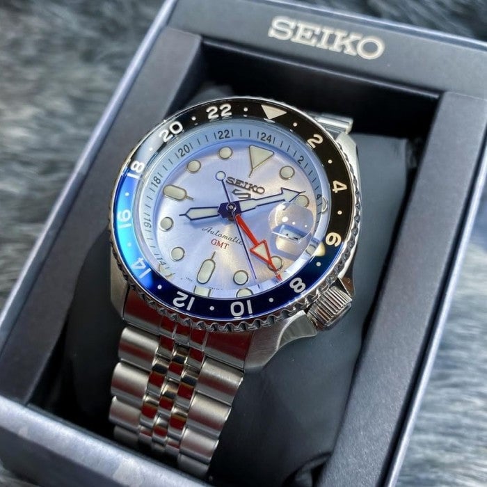 Seiko 5 Sports Automatic GMT SKX Sports Style Asia Exclusive Limited Edition Ice Blue Dial Silver Steel Strap Watch For Men - SSK029K1 - Image 10